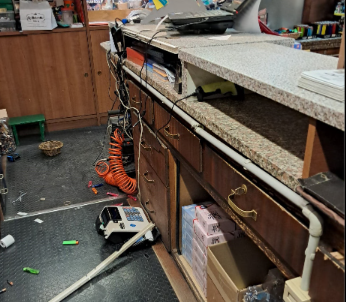 Rapina armata in tabaccheria a Bellinzago: attimi di terrore per il titolare