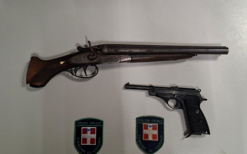 Novara, armi clandestine scoperte in un palazzo