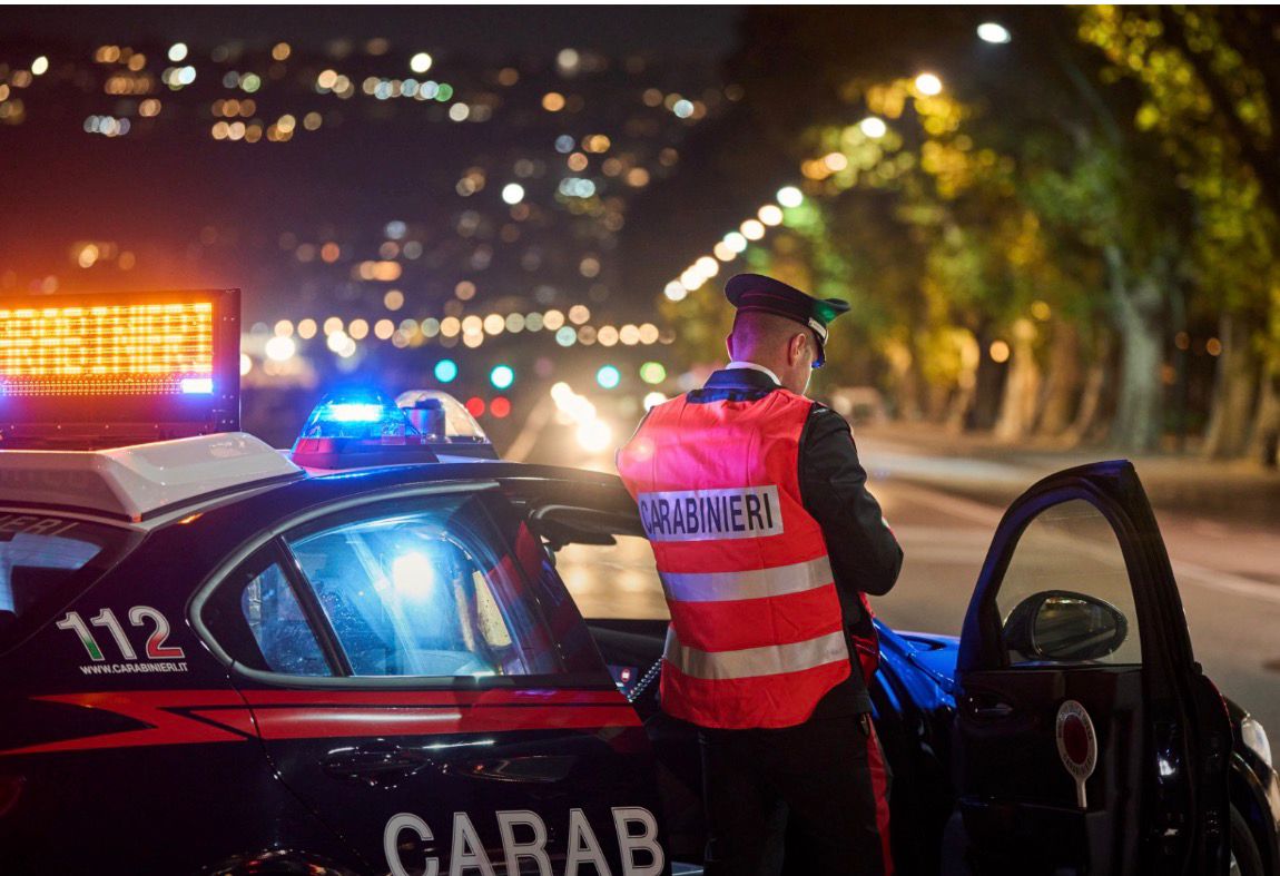 Droga: 28enne arrestato dai Carabinieri per spaccio di cocaina vicino agli impianti sportivi