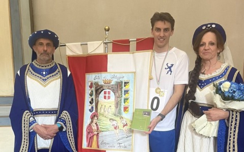 Oleggio, Corsa della Torta 2026: trionfano Portacompietra e Loreto, storica “prima” per le donne