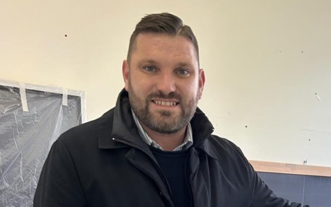 Scontro politico a Novara, il “caso De Grandis” approda in Prefettura