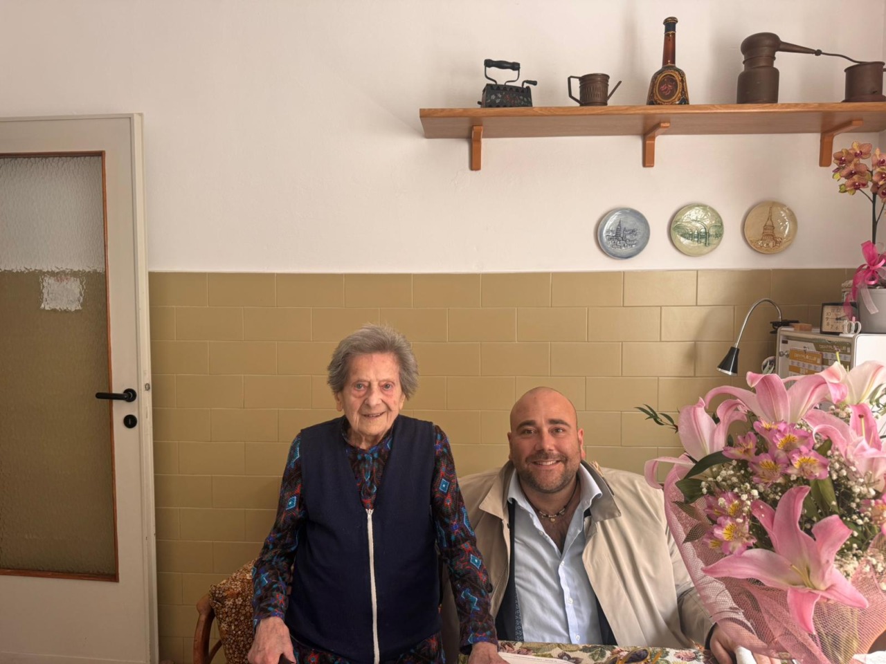 Novara festeggia i 100 anni di Maria Rosa Martelli De Col: una vita di famiglia, lavoro e resilienza