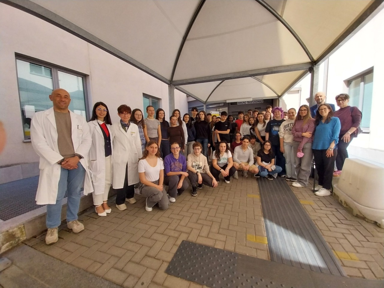 Studenti dei licei Don Bosco e Galilei in visita formativa all’Asl per conoscere il mondo ospedaliero