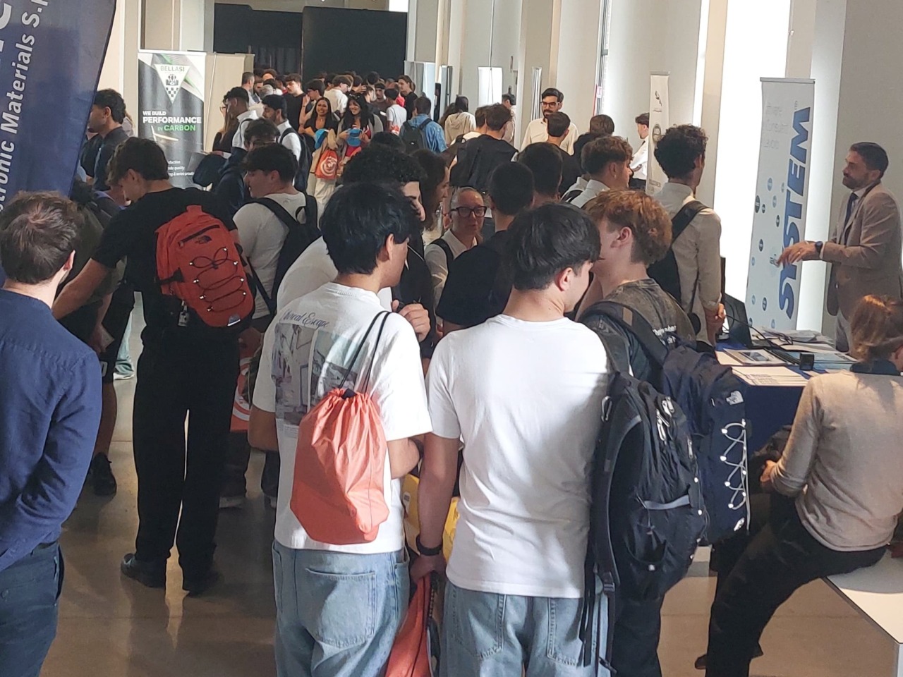 “Career Day” al Castello di Novara: coinvolti circa 600 studenti e decine di aziende del territorio