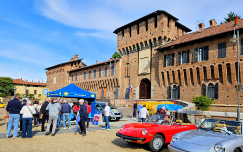 Galliate, successo per il Raduno Interclub 2026: 160 auto storiche protagoniste nel Novarese