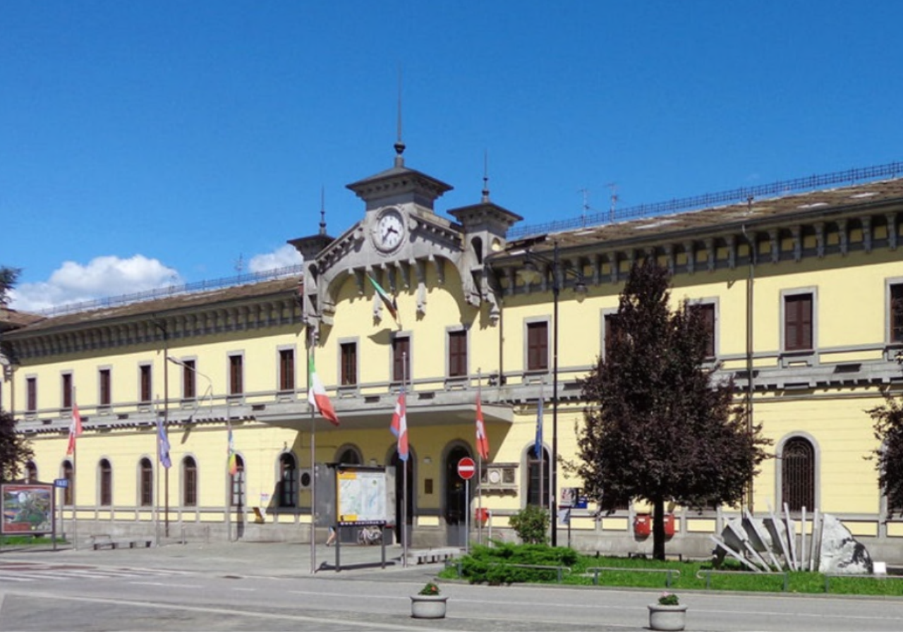 Ricercato per stalking sull’ex compagna, arrestato alla stazione internazionale