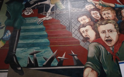 Torna a vivere il murale della Liberazione nel municipio di Castelletto
