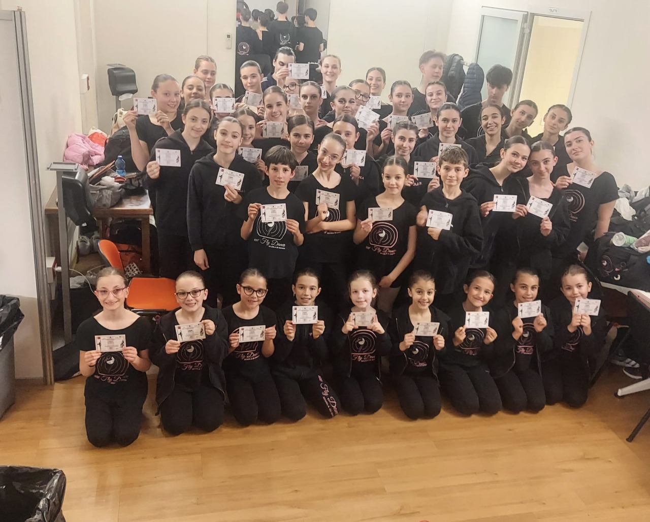 Applausi sul palco dell’Ariston per la scuola gatticese New Fly Dance