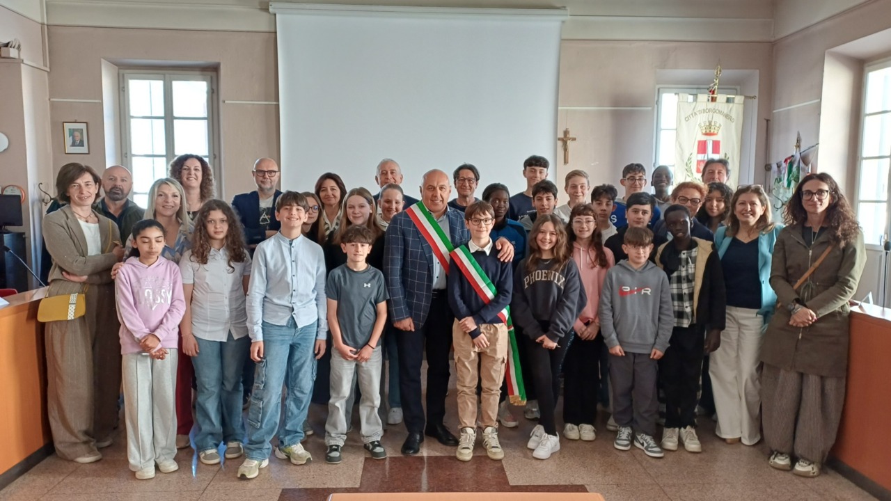 Borgomanero: ecco il nuovo Consiglio comunale dei ragazzi
