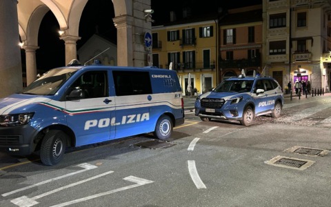 Controlli straordinari della Polizia tra Verbania e Omegna: identificate 364 persone nel weekend