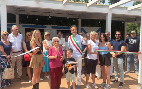 Arona, inaugurato il nuovo Lido: ingresso libero, nuovi servizi e spazi rinnovati
