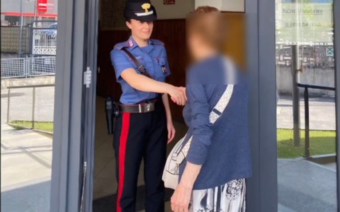 I carabinieri sventano truffa del finto carabiniere: due arresti in flagranza