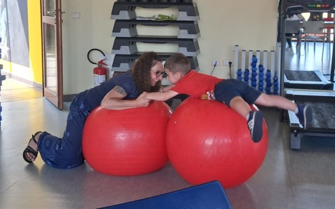 Recetto, al via “Mani che si incontrano”: bambini e persone con disabilità insieme nel progetto Family+