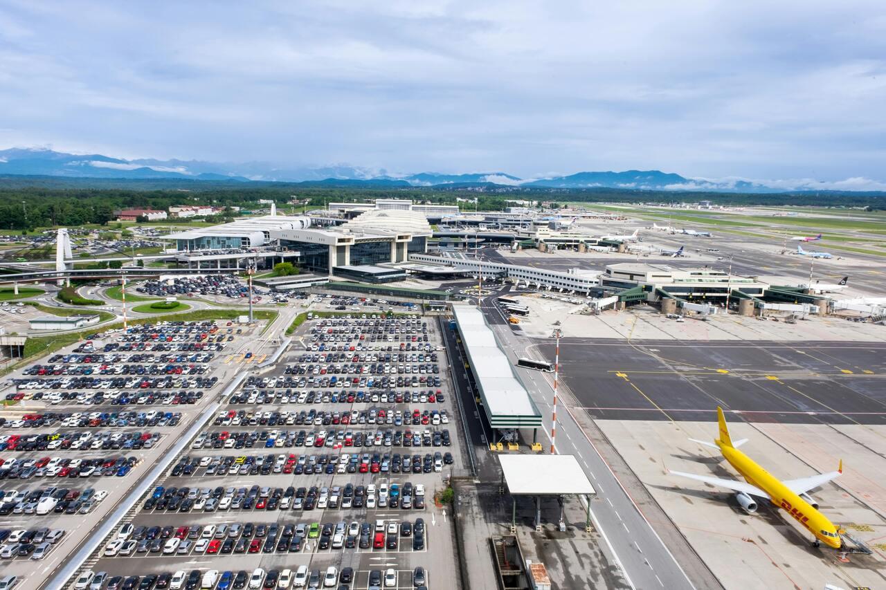Volo Wizz Air in ritardo o cancellato da Malpensa? Ecco come ottenere il rimborso e quanto ti spetta
