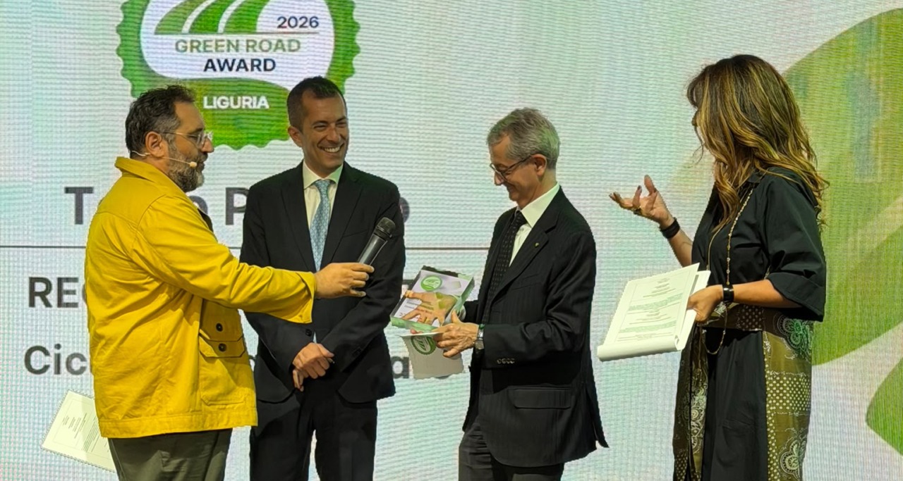 Oscar italiano del cicloturismo, premiata la Ciclovia del Mare: protagonisti anche Novarese e Vco
