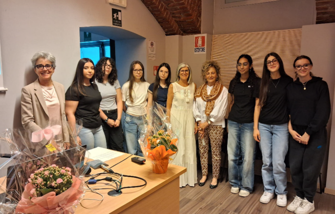 Premio “Chiara Di Lucia” al liceo Tornielli Bellini tra memoria, sicurezza stradale e riflessione