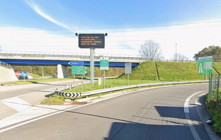 Chiusura notturna raccordo A26/A8 stasera
