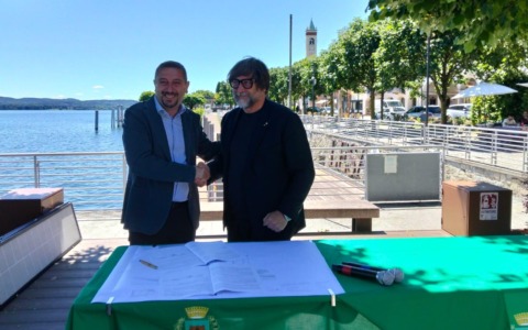 Nuovo Ufficio IAT sul lungolago di Lesa: firmata la convenzione tra il Comune e Herno S.p.A.