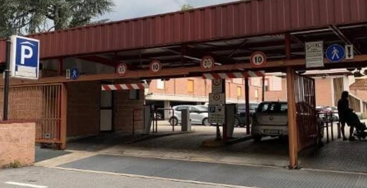 Riaperto il parcheggio di via Rosmini a Verbania: 328 posti a disposizione della città