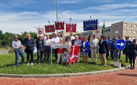 Novara, una rotonda per chi dona la vita: AVIS celebra i donatori di sangue