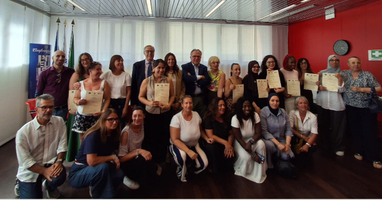 Confartigianato Piemonte Orientale consegna i diplomi a 9 operatrici di lavanderia