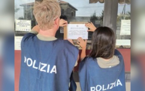 Sala giochi chiusa per cinque giorni a Cureggio: il Questore sospende la licenza