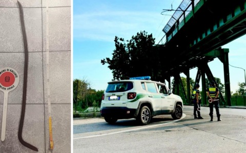 Galliate, la Polizia Locale recupera un veicolo rubato e sequestra un piede di porco