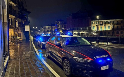 Omegna, donna chiede aiuto al 112 poi dice di aver sbagliato: arrestato il marito per presunti maltrattamenti