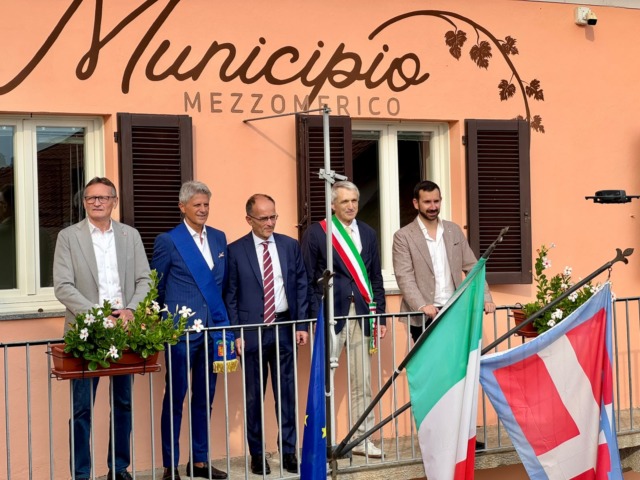 Mezzomerico inaugura il Municipio ampliato e la nuova biblioteca: conclusi i lavori da oltre 350 mila euro