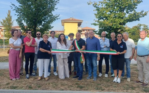 Borgomanero, inaugurata a Santo Stefano la nuova area ludico-sportiva da 500mila euro