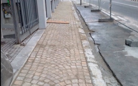 Nuovo marciapiede in corso Liberazione ad Arona