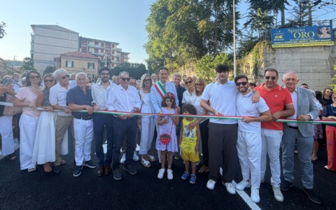Arona inaugura Park Margherita: da area degradata a nuovo parcheggio pubblico con 52 posti auto