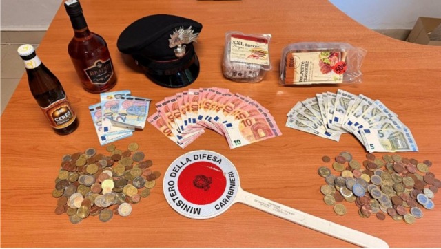 Furto in un supermercato di Borgomanero: uomo arrestato in pochi minuti