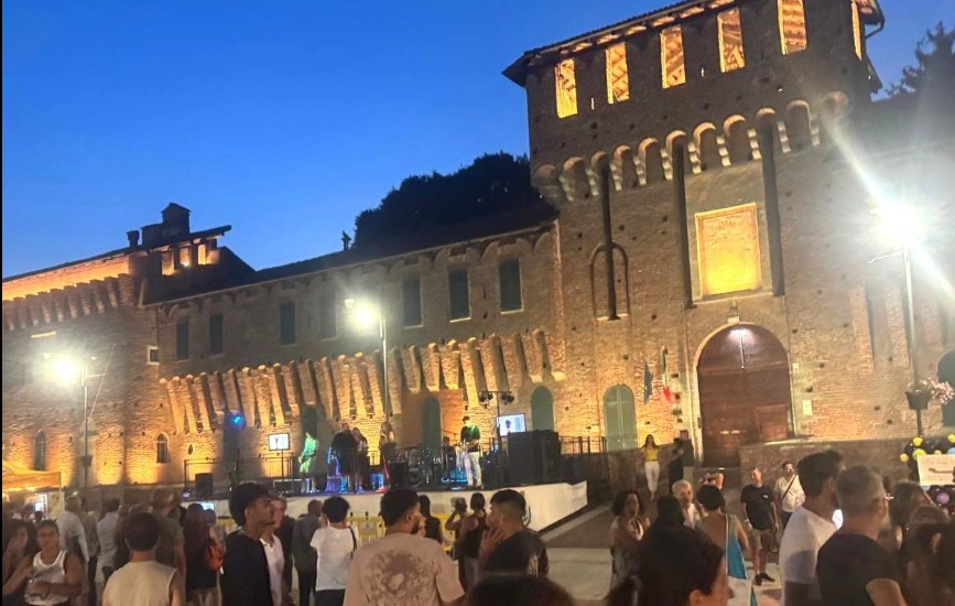 Neon Village 2026: successo a Galliate