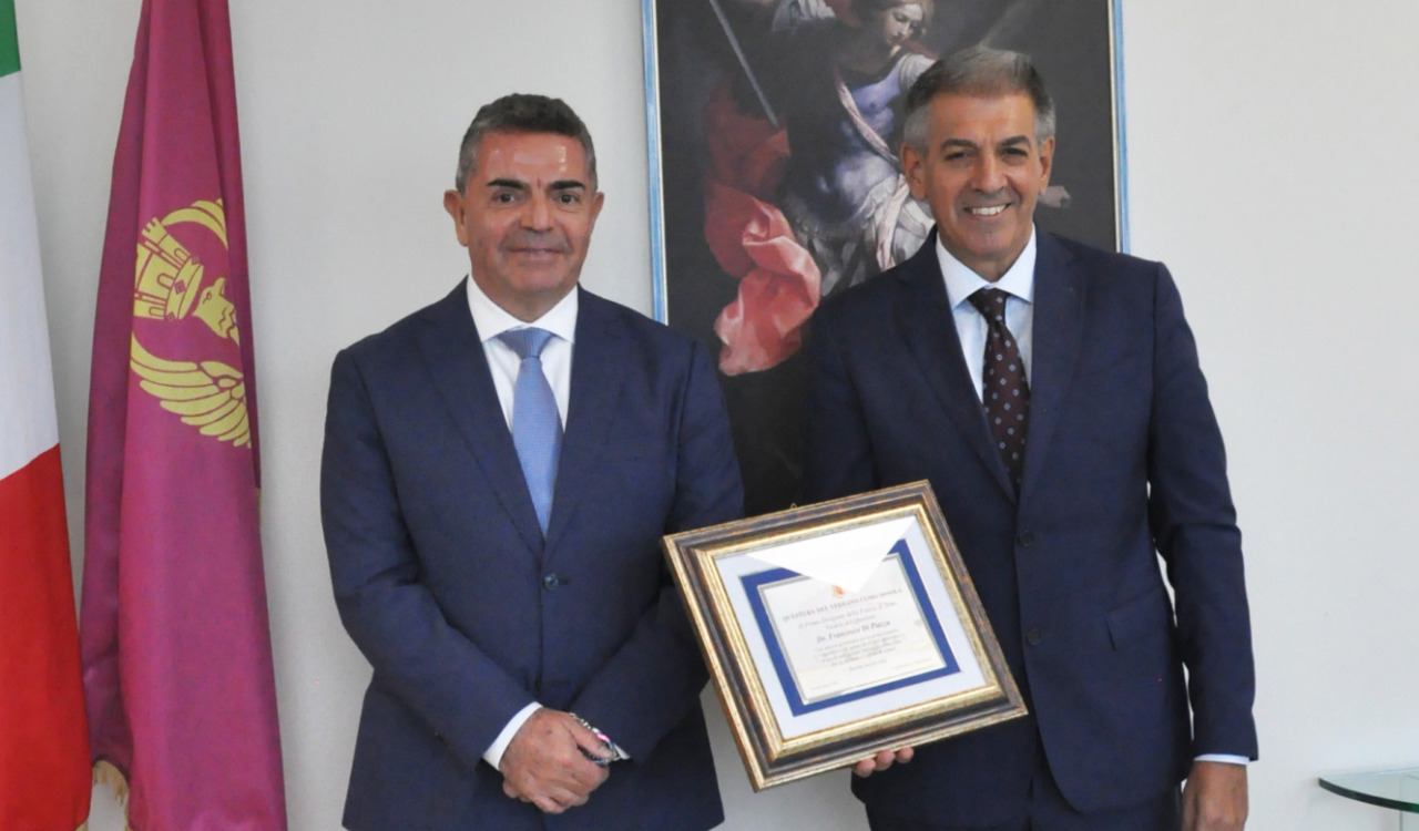 Verbania, il vicario del questore Francesco Di Piazza in pensione dopo oltre 35 anni nella Polizia di Stato