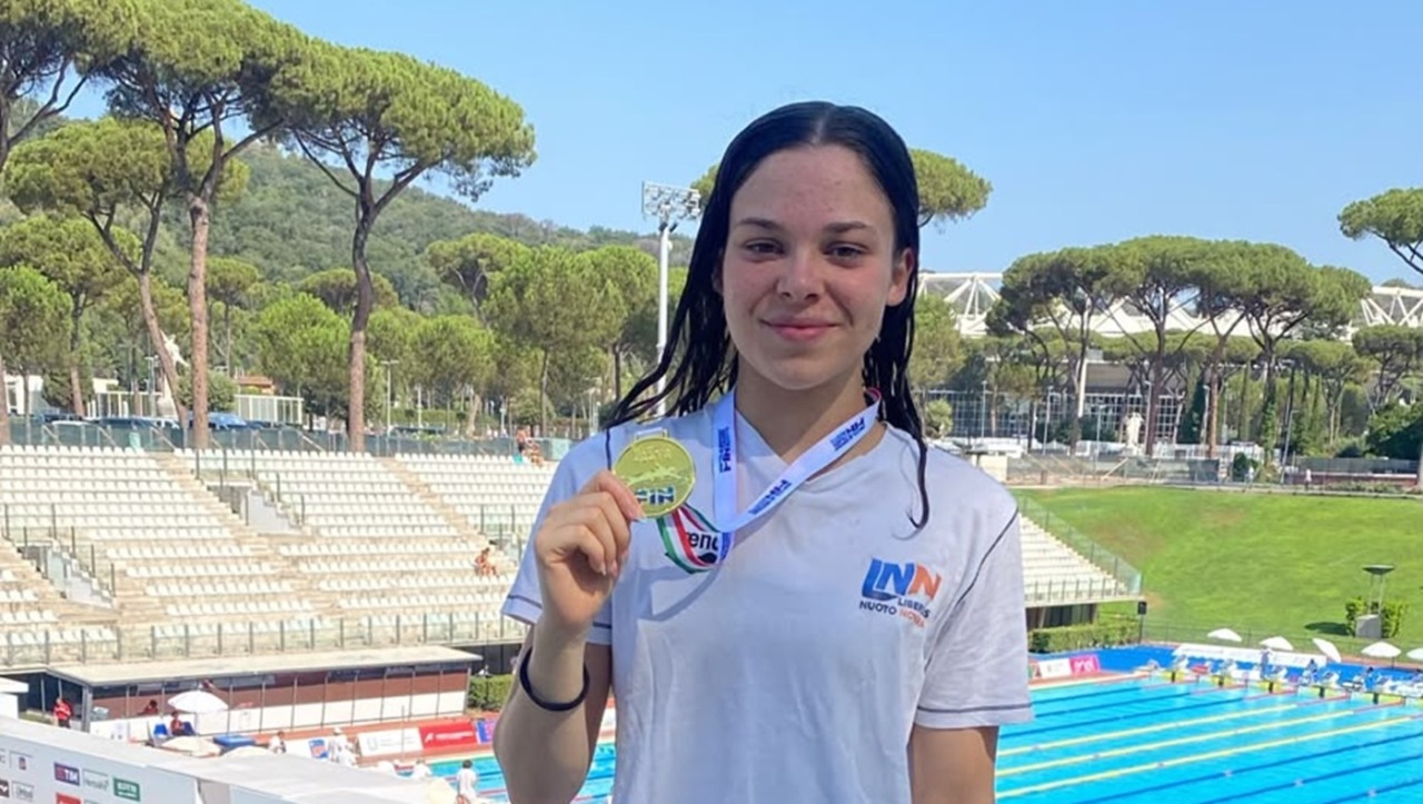 Libertas Nuoto Novara, Emma Crepaldi regina a Roma: due titoli italiani e un argento