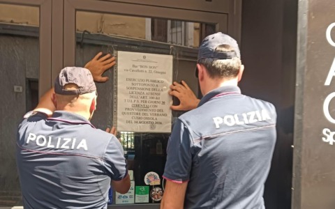 Liti, alcol ai minori e persone con precedenti: chiuso per 30 giorni il bar Bon Bon di Omegna
