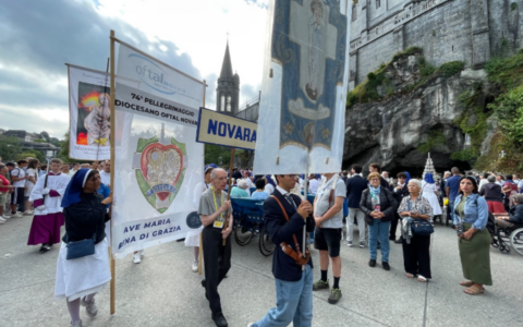 Lourdes, l’album dei ricordi dei 400 novaresi in pellegrinaggio con l’Oftal