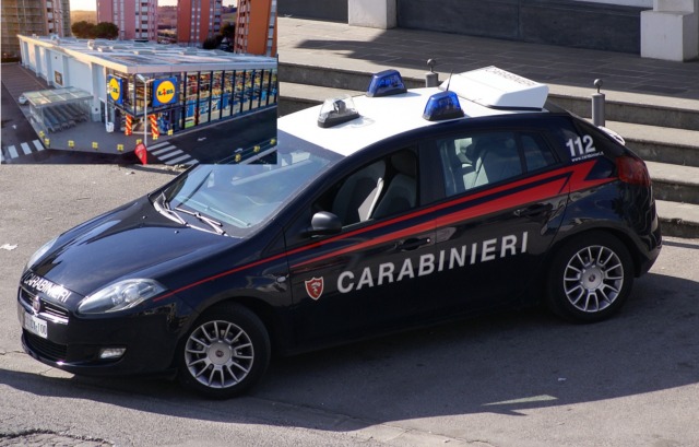 Rapina alla Lidl di via XXV Aprile a Novara: scovato il complice dell’uomo arrestato