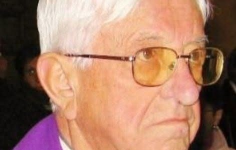 Addio a don Giuseppe Zanetta, storico parroco del Borgomanerese: aveva 95 anni