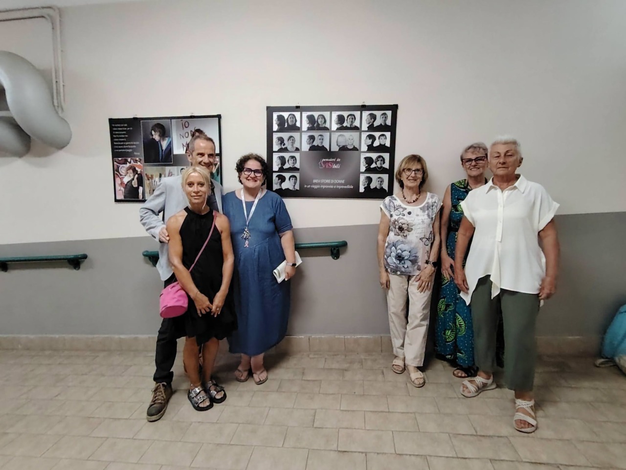 “Pensieri inViSibili” arriva all’ospedale di Borgomanero: dodici donne raccontano la malattia oncologica