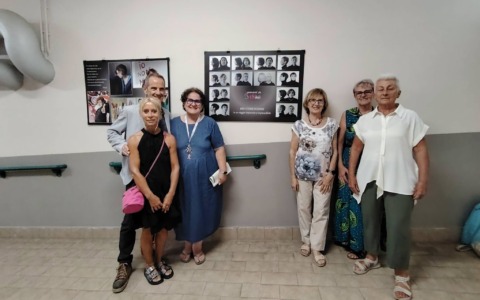 “Pensieri inViSibili” arriva all’ospedale di Borgomanero: dodici donne raccontano la malattia oncologica