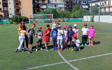 A Sant’Agabio il cricket diventa un ponte tra culture: bambini e ragazzi insieme in campo