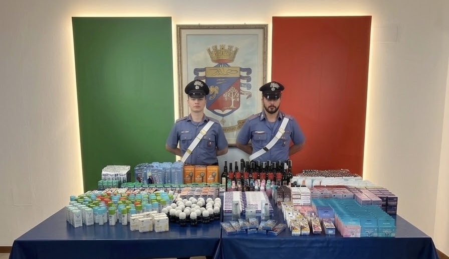 Rubano cosmetici al Famila di Cameri, nei guai due giovani: recuperata refurtiva per 7.600 euro