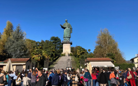 Arona, statua San Carlo: degustazione e visita guidata per accogliere l’autunno