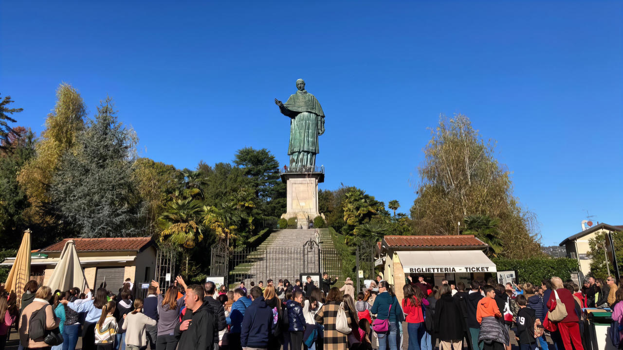 Arona, statua San Carlo: degustazione e visita guidata per accogliere l’autunno