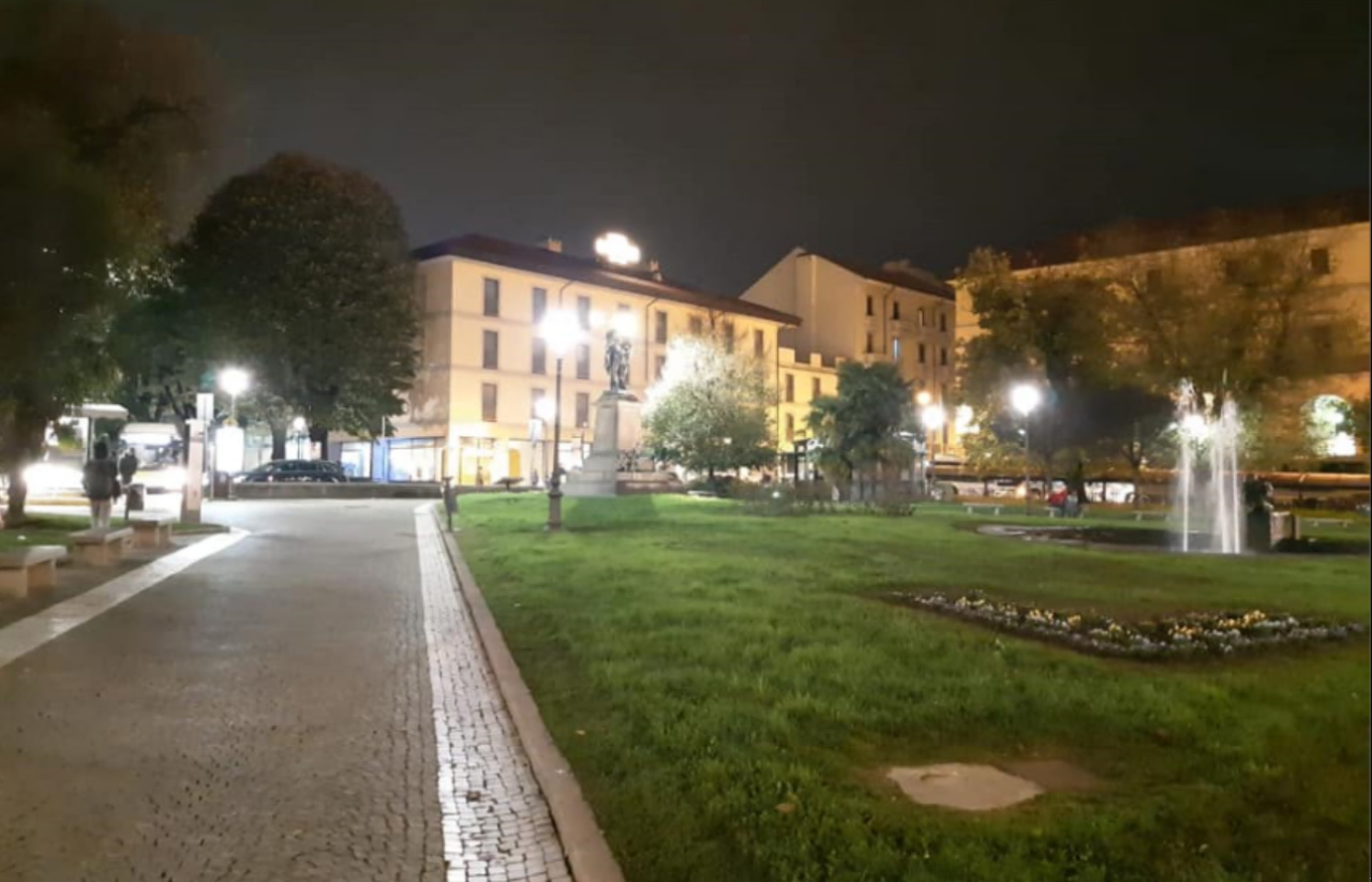 Novara, tenta di rubargli il monopattino e lo accoltella al petto