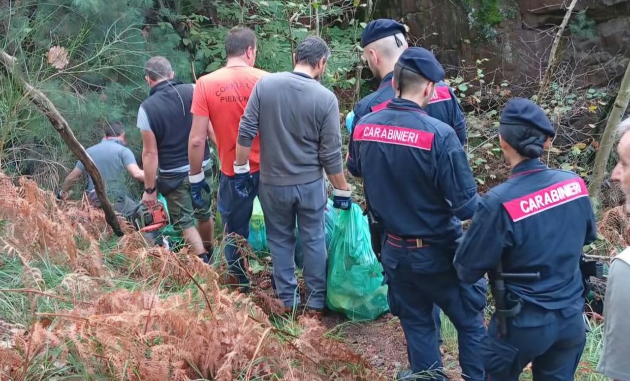 Smantellati dai Carabinieri i bivacchi dello spaccio nei boschi di Cambiasca
