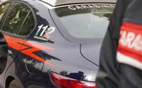 Verbania, aggressione con una cesoia da giardiniere: arrestato 43enne
