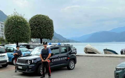 Omegna, violenta lite in casa: arrestato un 39enne per lesioni alla compagna